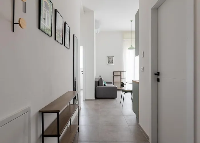 Urban Nest Artigiano House *