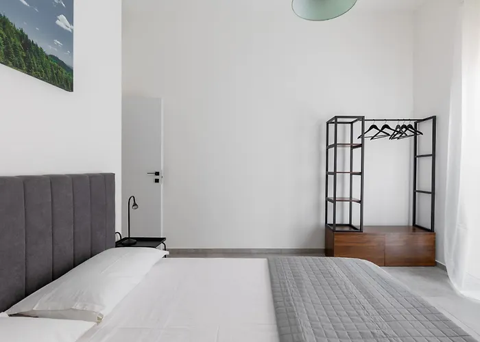 Urban Nest Artigiano House *