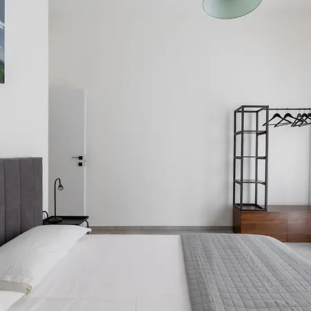 Urban Nest Artigiano House *